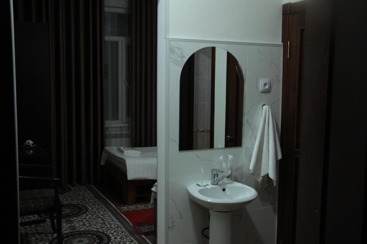 Hotel Avesto Tashkent Esterno foto